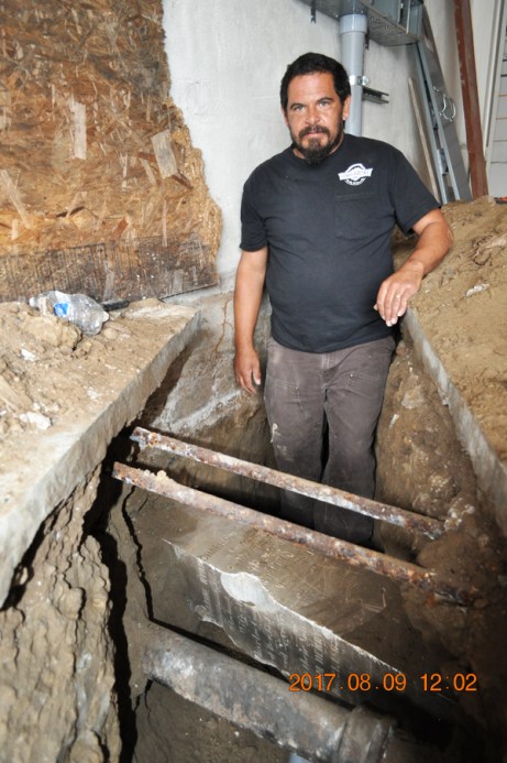 JoeOfLowesPlumbingWithTombstoneOnIrisAve