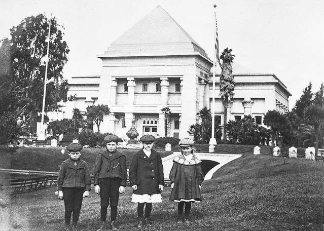 olddeyoungmuseum_wnp26temp.1640 copy