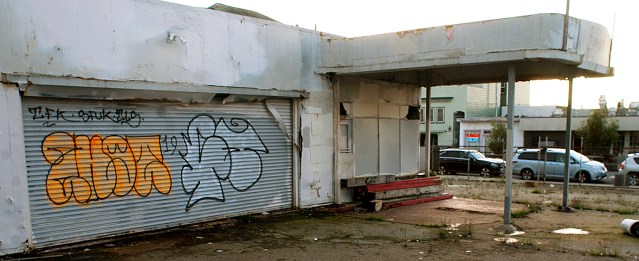 gas station photo 3945 Judah Tom SB 2-20