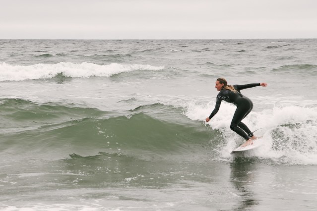 Surfer emma_stone photo becky action