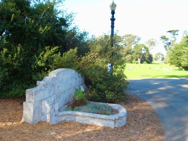 LB Fountain Robin W Meadow BOTH 10-20